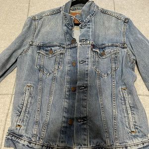 Levi’s classic Jean jacket